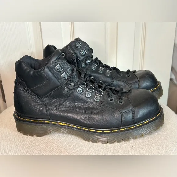 Dr. Martens 8699 Shoes Men's 11 Black Leather Round Toe Lace Up Bex Sole Boots