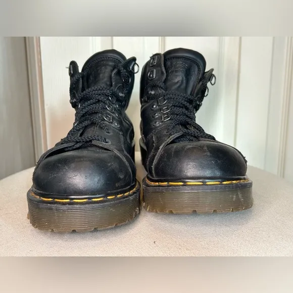 Dr. Martens 8699 Shoes Men's 11 Black Leather Round Toe Lace Up Bex Sole Boots