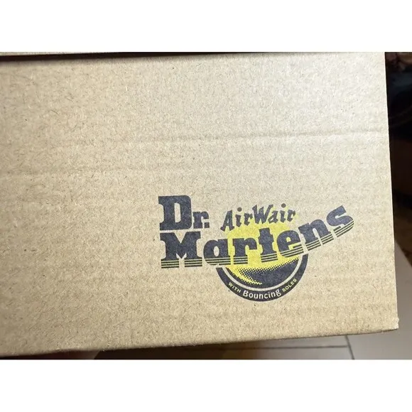 Dr Martens Air Wair boots combs leather New In Box Size 10