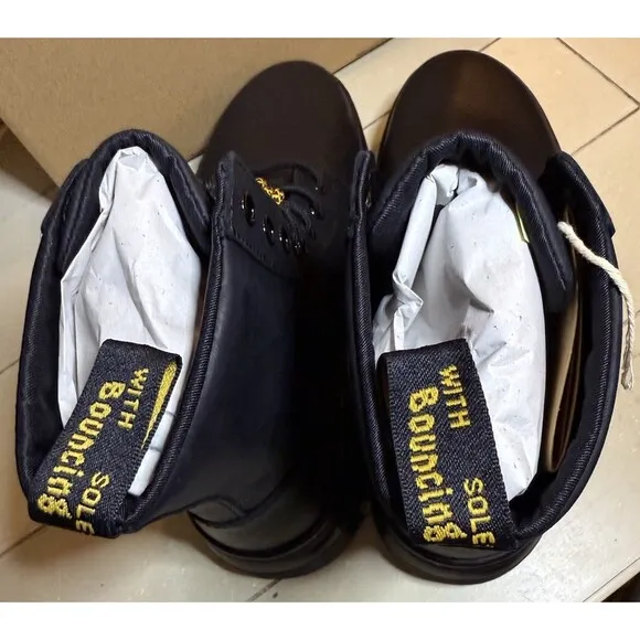 Dr Martens Air Wair boots combs leather New In Box Size 10