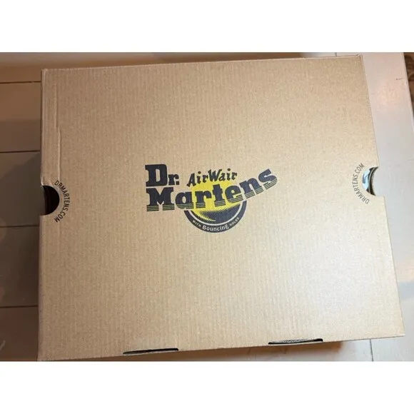 Dr Martens Air Wair boots combs leather New In Box Size 10