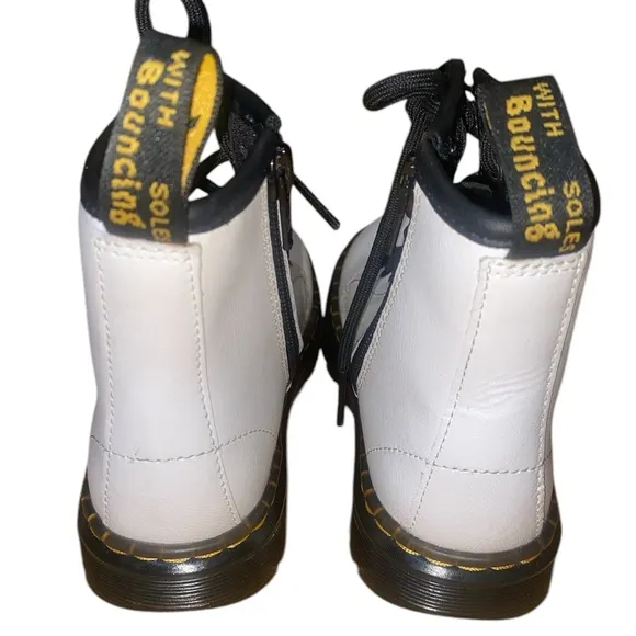 DR MARTENS Air Walk Girls White Lace Up Boots with Side Zipper