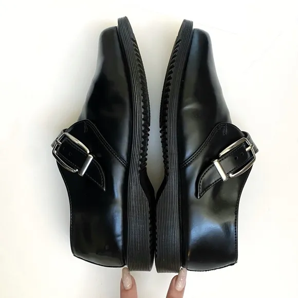 DR. MARTENS BLACK LEATHER MILLER SILVER BUCKLE DETAIL LOAFER DRESS SHOES