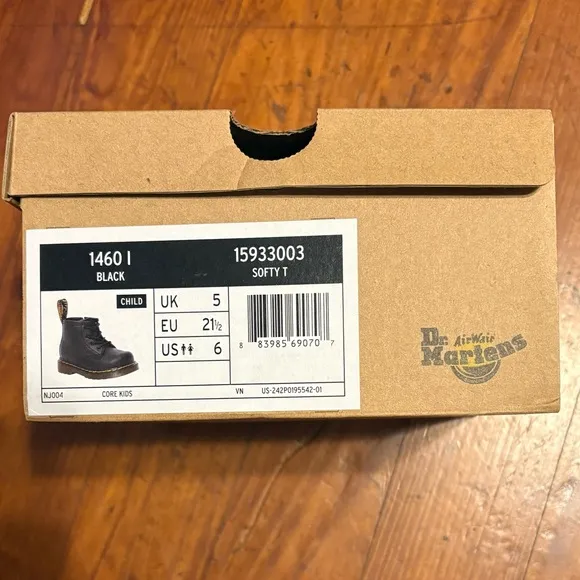 Dr. Martens Core Kids Boots