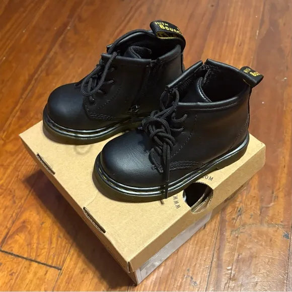 Dr. Martens Core Kids Boots