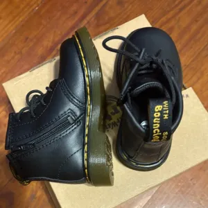 Dr. Martens Core Kids Boots