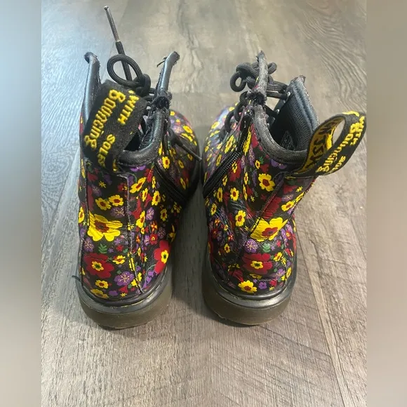 DR. MARTENS Delaney Floral Leather Girls Boots