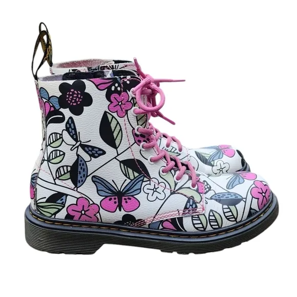 Dr. Martens Girls 1460 Pascal Boots
