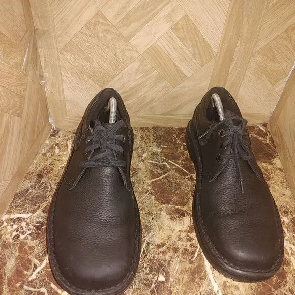 Dr Martens men's Airwair black leather fashion shoes size 10.   562
