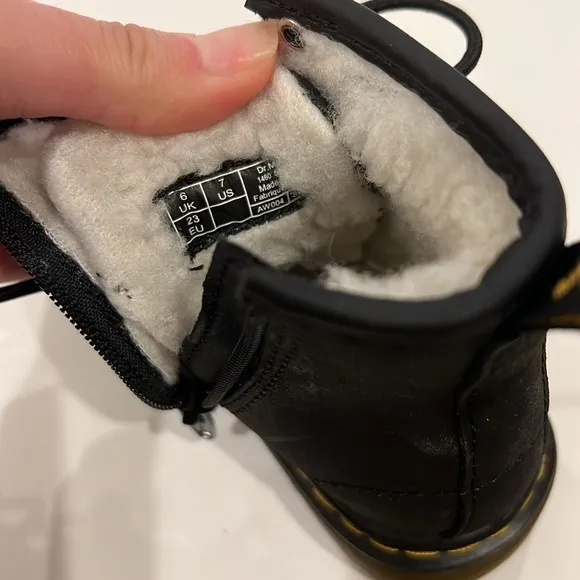 Dr. Martens unisex kids Black boots size 7