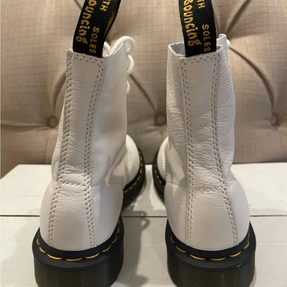 Dr. Martens Women's 6 1460 PASCAL Leather Boots OPTICAL WHITE NWOB