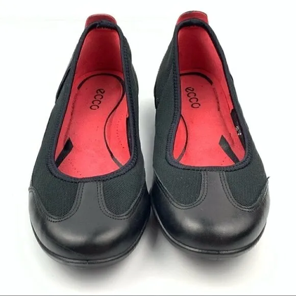 Ecco flats size 37 6-6.5 black leather comfort outdoors walking gorpcore