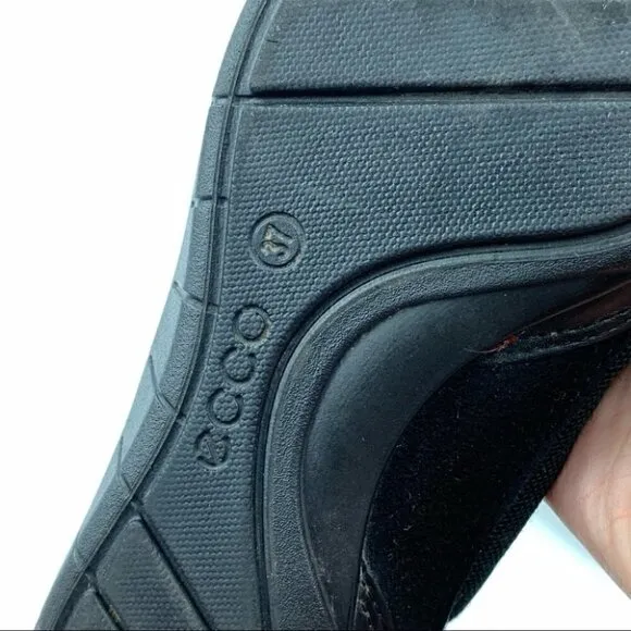 Ecco flats size 37 6-6.5 black leather comfort outdoors walking gorpcore