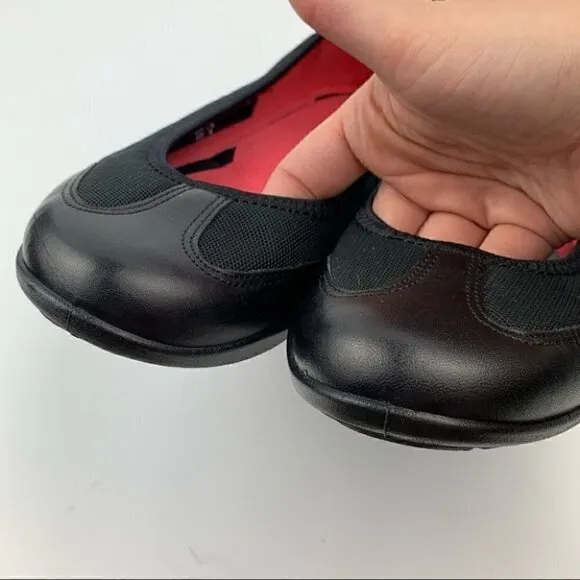 Ecco flats size 37 6-6.5 black leather comfort outdoors walking gorpcore
