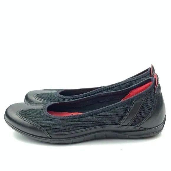 Ecco flats size 37 6-6.5 black leather comfort outdoors walking gorpcore