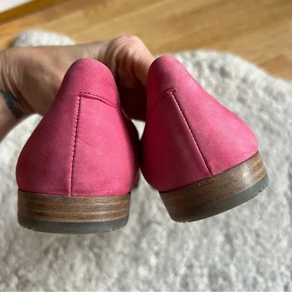 ECCO: Rich Pink Suede Tassel Pointed Toe Slip On Ballet Flats Size 40