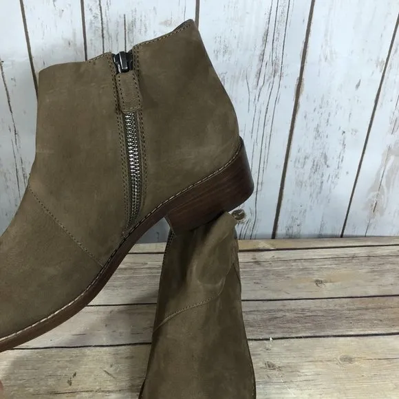 Eileen Fisher Billie Ankle Bootie Boots Womens Size 7.5 Nubuck Side Zip Beige