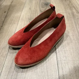 Eileen Fisher Suede Slip-On Flats 8.5