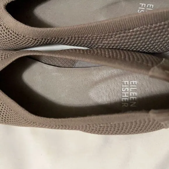 EILEEN FISHER LIGHT TAN FLATS- SIZE 7 NWT