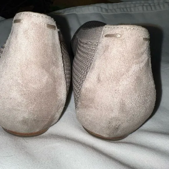 EILEEN FISHER LIGHT TAN FLATS- SIZE 7 NWT