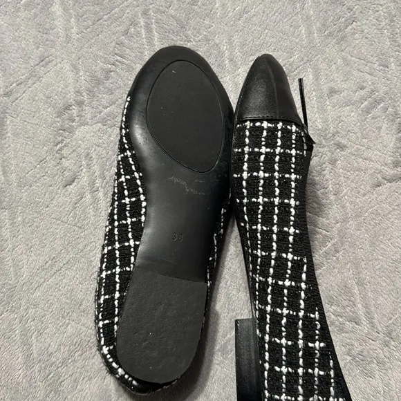 Elegant Black and White Two-Tone Tweed Ballet Women's Flats