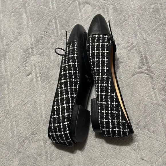 Elegant Black and White Two-Tone Tweed Ballet Women's Flats