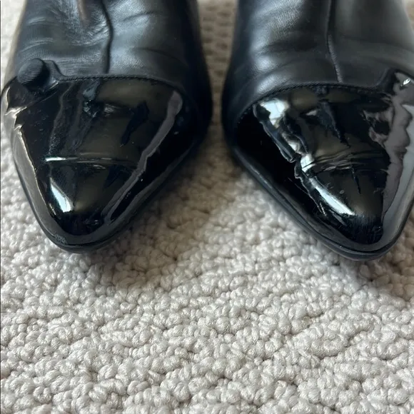 Elegant Black Leather Salvatore Ferragamo booties