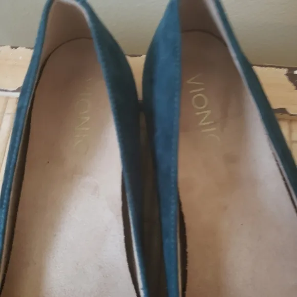 Elegant Green Women's Flats