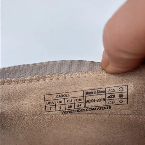 Elegant Women's Gray Flats