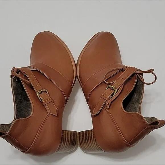 Elf Leather Ankle Boots