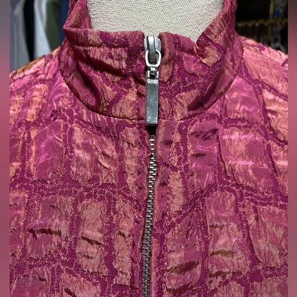 Equine Artwear full zip jacket. Women’s Size Medium.