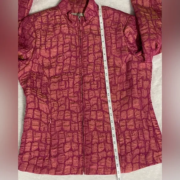 Equine Artwear full zip jacket. Women’s Size Medium.
