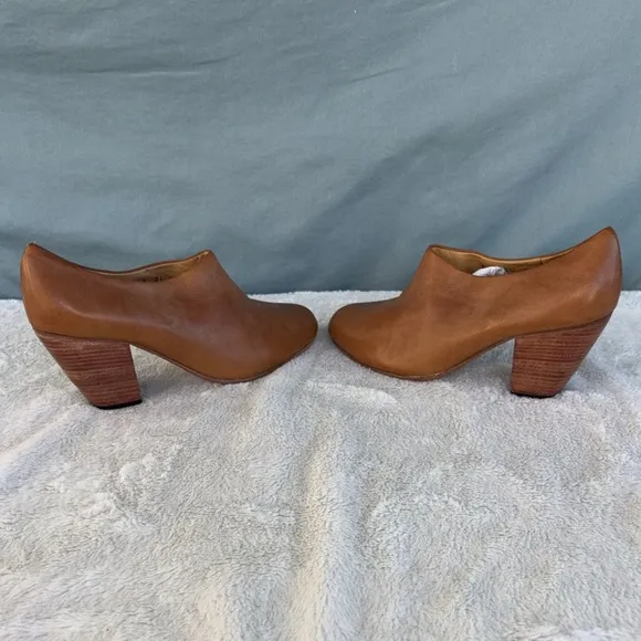 EUC Dieppa Restrepo Lady Shoes Size 7
