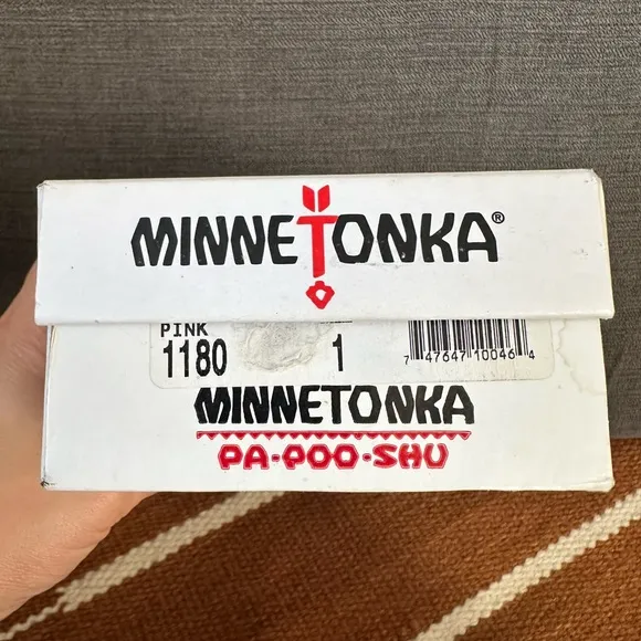EUC MINNETONKA Fringe Velcro Boots