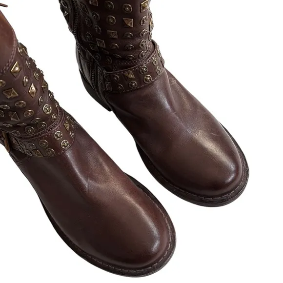 EUC UGG leather Studded Conor Boots Brown Size 9.5