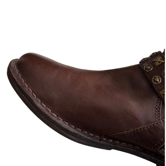 EUC UGG leather Studded Conor Boots Brown Size 9.5