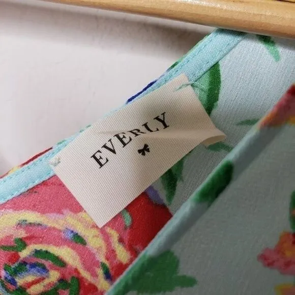 Everly sleeveless floral dress size Small