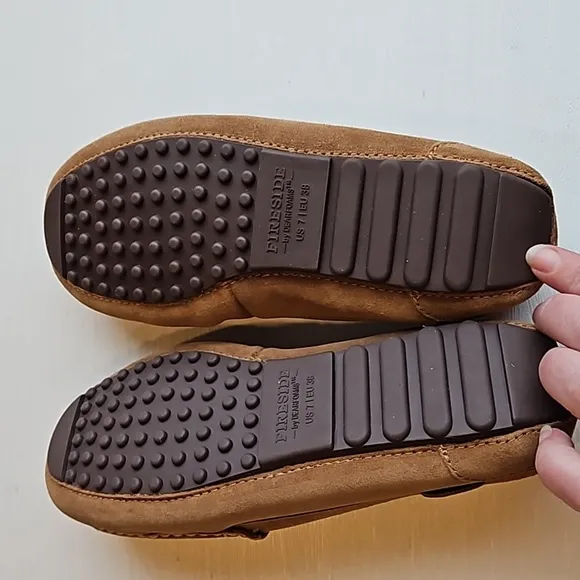 Fireside By Dearfoams Women's Mel Genuine Shearling Slip On Moccasins 7 NWT