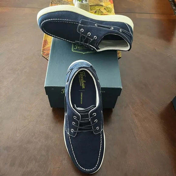 Florsheim Comfortech boat shoes NWT