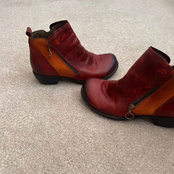 Fly London Meli Leather Ankle Boots Side Zip Red Orange Accents EU39 US8.5