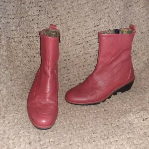 FLY LONDON-Pilz-Red Leather Wedge Booties-Side Zip-Sz 38-Excellent