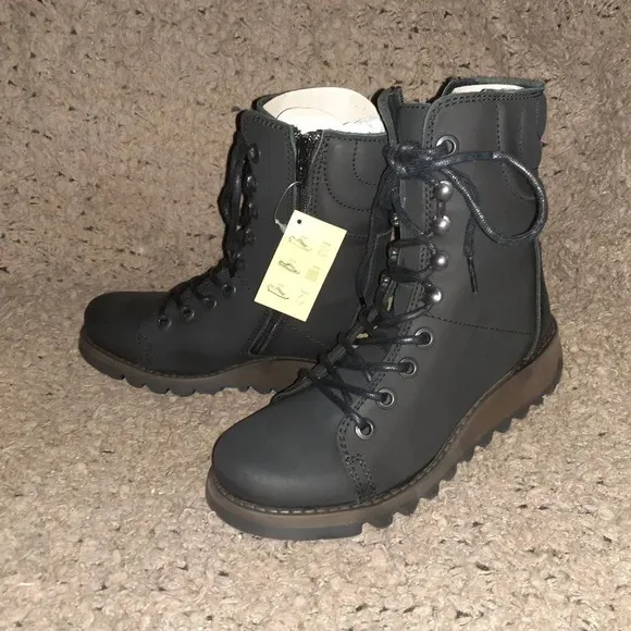 FLY London-SAME-109 FLY-Heritage Black Leather Combat Boots-Side Zip-Sz …