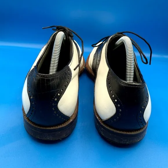 Footjoy Classic Golf Shoes Mens US 10 D White Black Leather Studded Round Toe