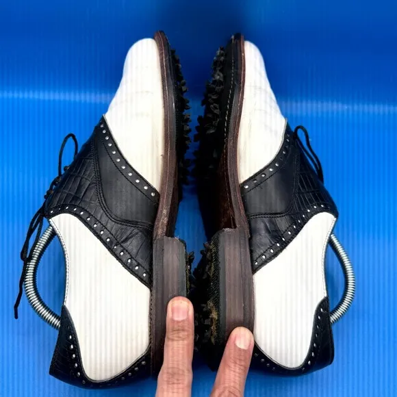 Footjoy Classic Golf Shoes Mens US 10 D White Black Leather Studded Round Toe