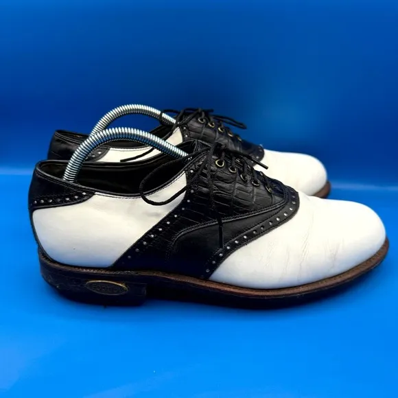 Footjoy Classic Golf Shoes Mens US 10 D White Black Leather Studded Round Toe