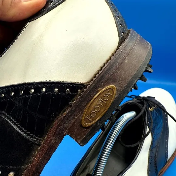 Footjoy Classic Golf Shoes Mens US 10 D White Black Leather Studded Round Toe