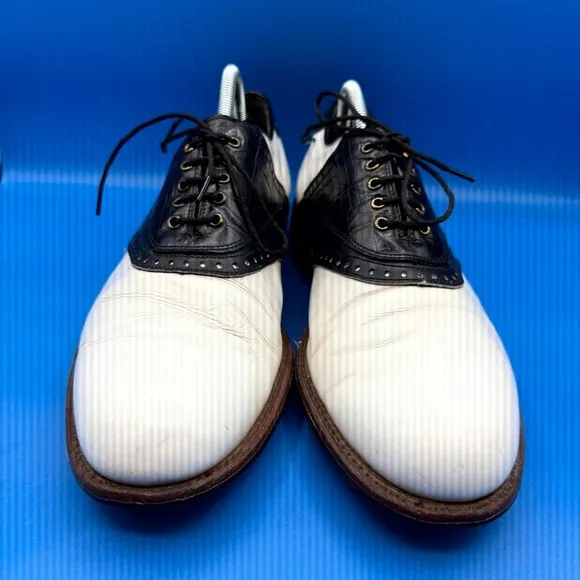 Footjoy Classic Golf Shoes Mens US 10 D White Black Leather Studded Round Toe