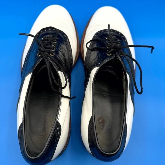 Footjoy Classic Golf Shoes Mens US 10 D White Black Leather Studded Round Toe