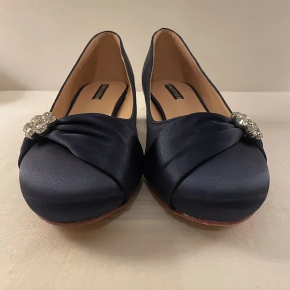 Formal Satin Closed Toe Kitten Heel with Rhinestones Navy Size 9.5