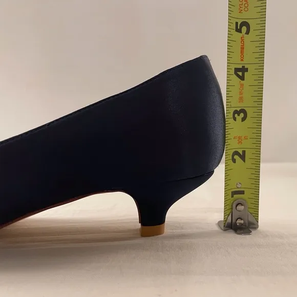 Formal Satin Closed Toe Kitten Heel with Rhinestones Navy Size 9.5